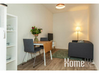 Beautiful and centrally located Studio - Apartments