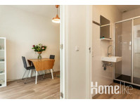 Beautiful and centrally located Studio - דירות