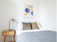 Hedda 1 Room 4 Standard - 아파트