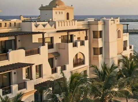 Hotel suite in Al Fanar Hotel in Hawana Salalah - آپارتمان ها