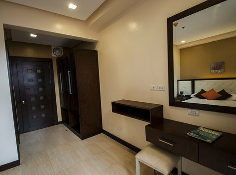 1 Br with Shower Only,with free weekly housekeeping,parking - குடியிருப்புகள்  