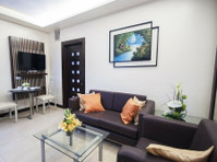 1 Br with Shower Only,with free weekly housekeeping,parking - Lakások