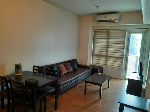 2br Rent corner unit with balcony Grand Midori Makati (P50K) - Apartman Daireleri