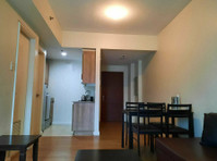 2br Rent corner unit with balcony Grand Midori Makati (P50K) - Apartamente