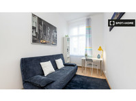 Room for rent in 5-bedroom apartment in Wilda, Poznań - Aluguel