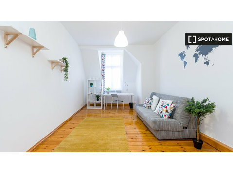Room for rent in a residence in Poznan - 出租