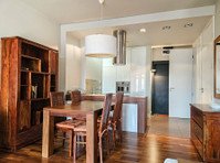 Modern luxury apartment for rent Poznań City Park Grunwald - Casas