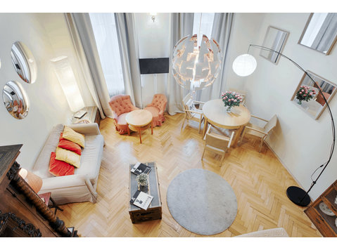 Eclectic studio apartment in the heart of Kazimier - Disewakan