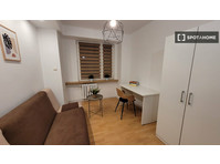 Room for rent in 4-bedroom apartment in Łódź - 임대
