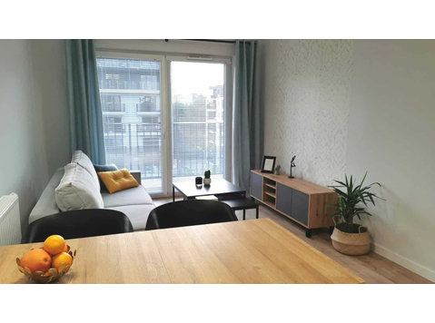 2 rooms apartment on Gdańska 147A - アパート