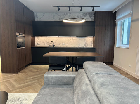2 rooms apartment with terrace, very high standard - Apartments