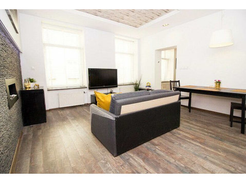 2 rooms flat near Manufaktura - Apartman Daireleri