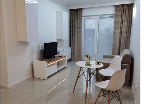 Bright 2 rooms apartment on Piotrkowska 198 - Apartments