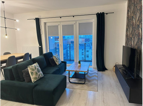 Modern 3 rooms apartment in Central Park investment - Apartments