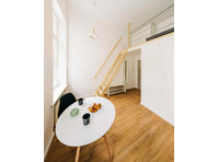 Modern studio apartment with bed - Appartamenti