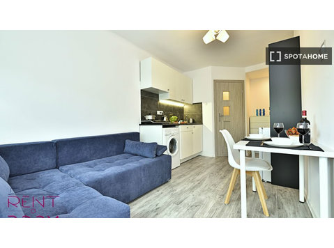 Studio apartment for rent in Stare Bałuty, Lodz - Asunnot