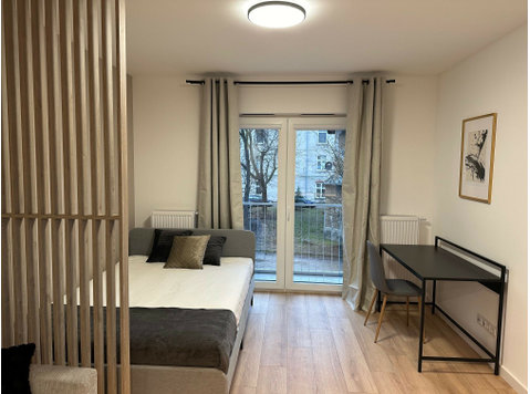 Studio apartment with double bed in DIASFERA Łódź - Apartments