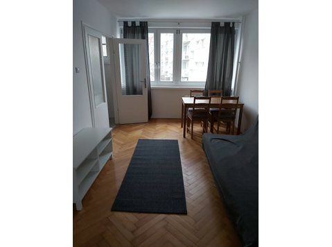 Flat in the Old Town, 47m2, with balcony - Alquiler