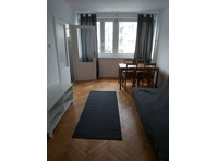 Flat in the Old Town, 47m2, with balcony - Til leje