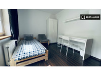 Room for rent in 3-bedroom apartment in Wrocław - เพื่อให้เช่า
