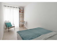 Flatio - all utilities included - Serviced 3 double bedroom… - Ενοικίαση
