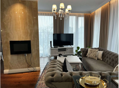 ★ Unique, luxurious 3 room apartment in the city centre ★… - Lejligheder