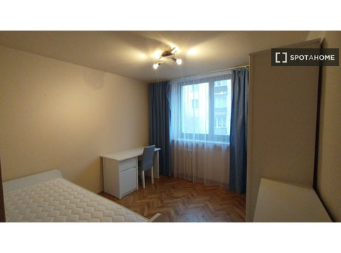 Room for rent in 4-bedroom apartment in Śródmieście, Lublin - 出租