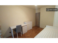 Śródmieście, Lublin'de 4 yatak odalı dairede kiralık oda - Kiralık
