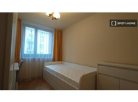Room for rent in 4-bedroom apartment in Śródmieście, Lublin - Te Huur
