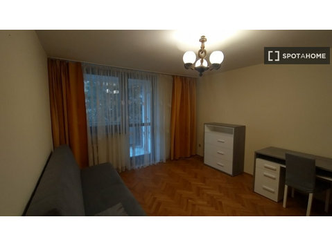 Room for rent in 4-bedroom apartment in Śródmieście, Lublin - 임대