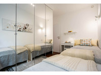 Flatio - all utilities included - Room for 2 girls near… - Pisos compartidos