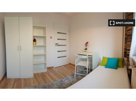 Zimmer zu vermieten in 4-Zimmer-Wohnung in Old Mokotów,… - Zu Vermieten