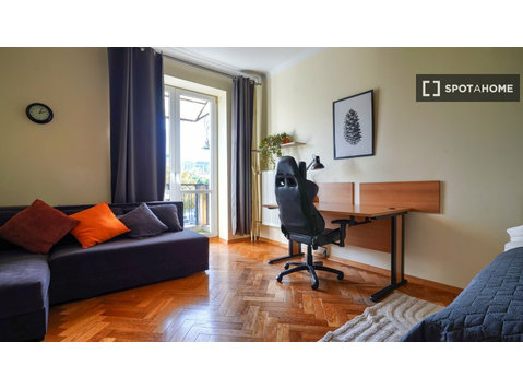 Rooms for rent in 3-bedroom apartment in Mirów, Warsaw - เพื่อให้เช่า
