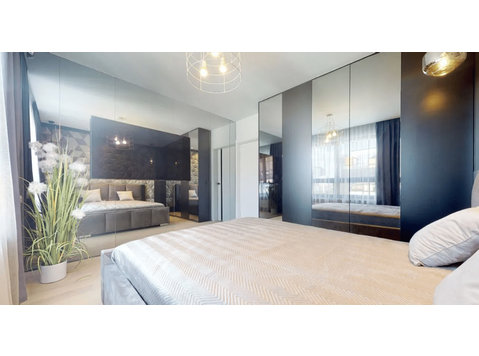 BRAND NEW 4 room apartment | Skierniewicka street | WOLA |… - Appartamenti