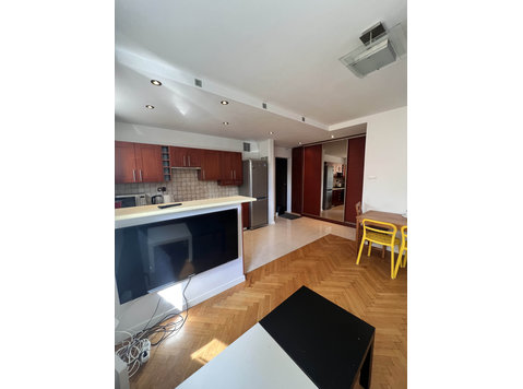 ERASMUS WELCOME – 3 rooms apartment Gamerskiego Street,… - Korterid