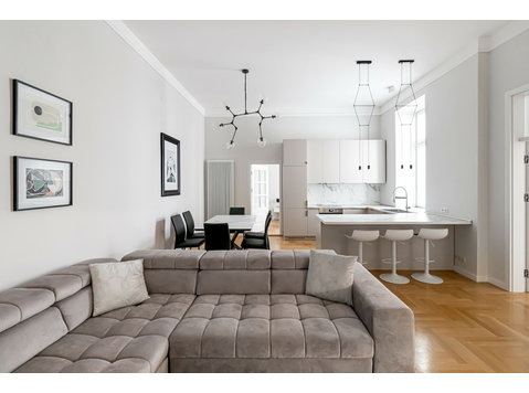 LUXURIOUS  3 rooms apartment, Żurawia Street, CITY CENTER,… - Apartman Daireleri