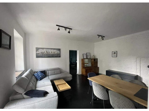 SPACIOUS 2-rooms apartment near CITY CENTER - Апартаменти