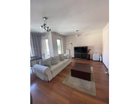 Spacious  4 rooms apartment ( 3 bedrooms) – Rogalińska… - Apartamentos