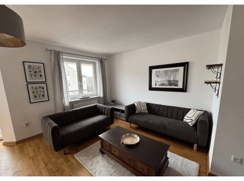 Spacious 4 rooms apartment, Włodarzewska, Ochota, Warsaw –… - Апартаменти