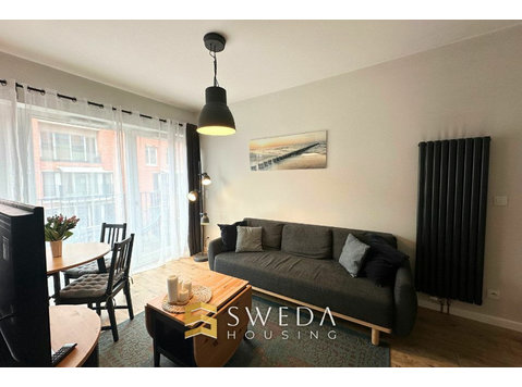 Apartment for Rent: 3 Rooms, Gdańsk City Center - اپارٹمنٹ