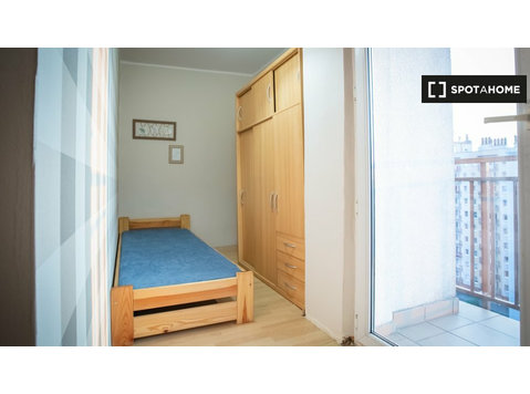 Room for rent in shared apartment in Katowice - เพื่อให้เช่า