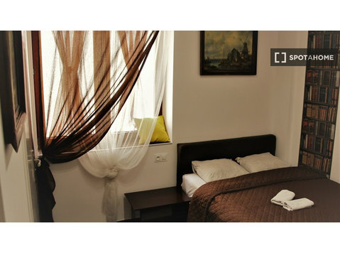 Kleparz, Krak'ta öğrenci ortak dairesinde kiralık oda - Kiralık