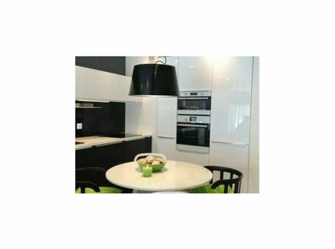 CENTER APARTMENT FOR RENT 3 BEDROOMS ST WOJSKOWA NEAR PUMS - Appartamenti