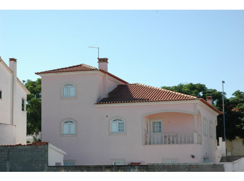 Flatio - all utilities included - Independent house in Vila… - K pronájmu