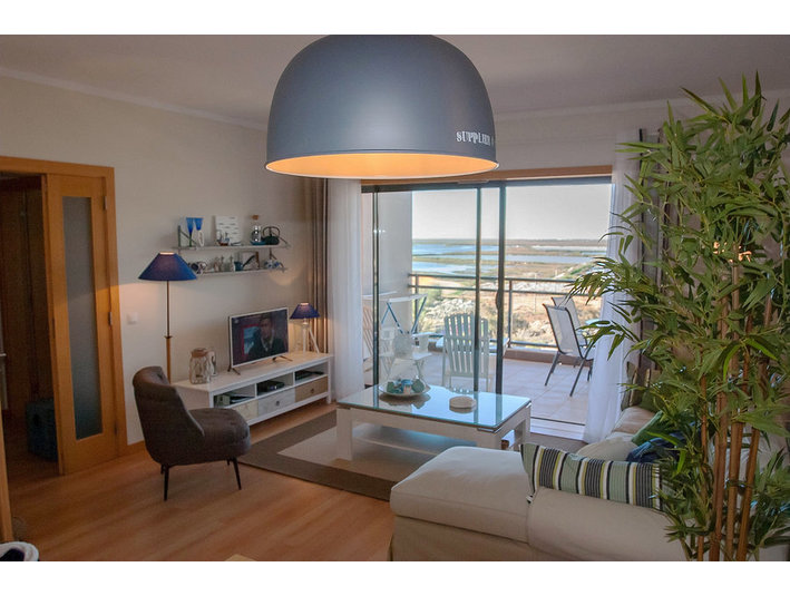 Algarve-village Marina Olhão: top floor apartment - เช่าเพื่อพักในวันหยุดพักผ่อน