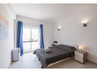 Flatio - all utilities included - Sunny flat w sea view.… - À louer