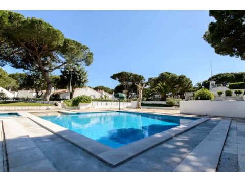 Falésia Beach Cozy Apartment with Terrace & 2 Swimming Pools - Apartments