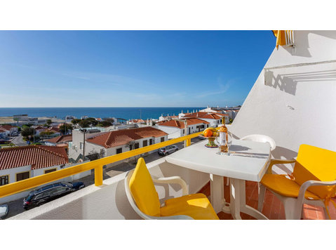 Typical T2 in Albufeira w/ Balcony - Apartments