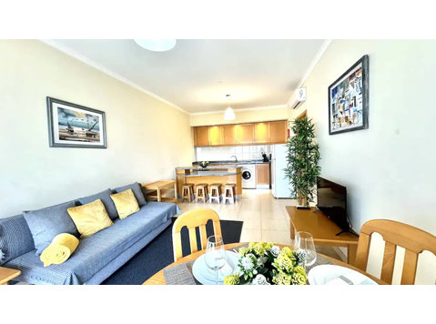 One-bedroom apartment with balcony in Praia da Rocha,… - Apartments