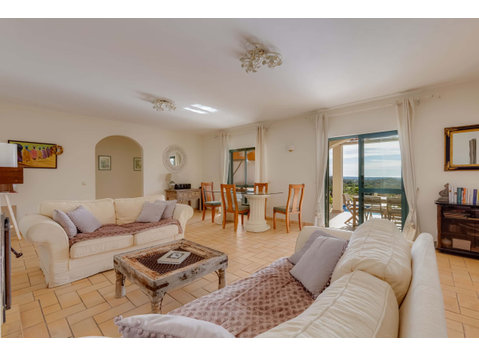 Charming House in Silves, Algarve (Only Available from… - Apartments